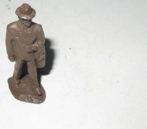 OLDER METAL FIGURE-  MAN IN A BROWN SUIT  - GOOD - 1 1/2" TALL- M25 - Picture 1 of 1
