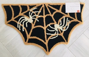 Loloi Halloween Spider Web hand hooked scatter Rug 20 x 32 in NEW - Picture 1 of 12