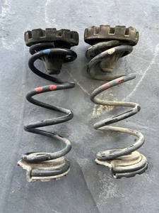 03-08 Nissan 350z Z33 OEM Rear Suspension Coil Springs PAIR L/R - Picture 1 of 3