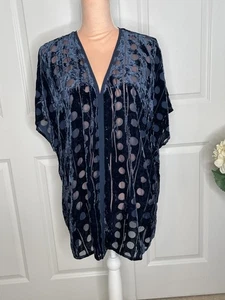 CAbi Spot On Top SZ XL Navy Blue Velvet Burnout Short Sleeve Top B12 - Picture 1 of 9