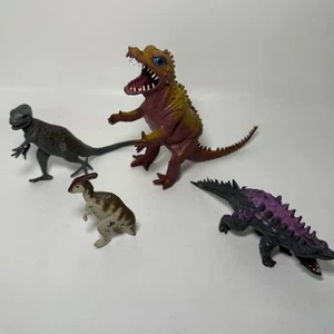 Lotto 4 dinosauri vintage 1978 Tyrannosaurus Rex Jurassic Park Parasaurolophus - Foto 1 di 10