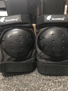 Quanfeng Schutzausrüstung Set Ellbogen, Knie, Handfläche und Handgelenk nur Kindergröße - Bild 1 von 1