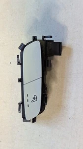 INTERRUPTOR CALEFACCIÓN ASIENTO MERCEDES C W205 (2014-2018) A2139057302 DELANTERO IZQUIERDO - Imagen 1 de 7