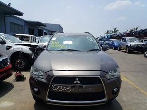 MITSUBISHI OUTLANDER 2011 VEHICLE WRECKING PARTS ## V001586 ## - Picture 1 of 12
