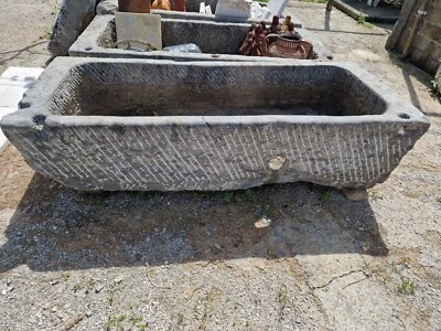 VECCHIA VASCA - FIORIERA - MANGIATOIA IN PIETRA - Image 1 of 4