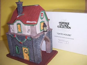 DEPT 56 "GATE HOUSE" HERITAGE VILLAGE ACCESSORY - Picture 1 of 3