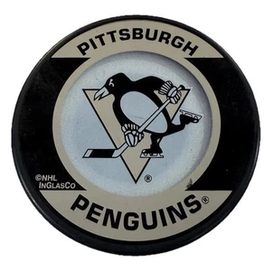 PITTSBURGH PENGUINS INGLASCO NHL OFFIZIELL LIZENZIERTER HOCKEY-PUCK HERGESTELLT IN DER SLOWAKEI - Bild 1 von 4