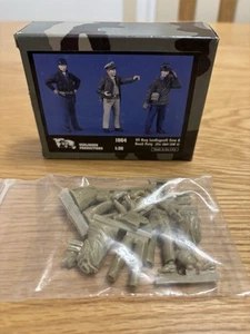 1/35 US Navy Landing craft Crew Verlinden #1864 - Picture 1 of 1