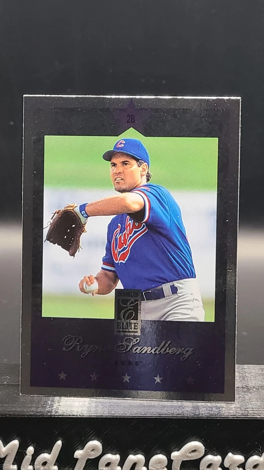 1997 Donruss Elite - Ryne Sandberg #70 - Image 1 of 2