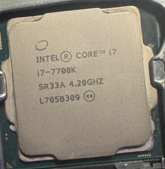 Procesador Intel Core I7-7700K (4,2 GHz, cuatro núcleos, LGA 1151) - SR33A Foto 1 de 1