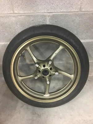 Yamaha YZF R6 2006 2007 06 07 rueda delantera y neumático Continental Attack 120/70/17 Foto 1 de 4