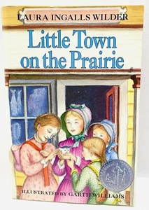 LITTLE TOWN ON THE PRAIRIE Book By Laura Ingalls Wilder Paperback Free Shipping - Bild 1 von 6