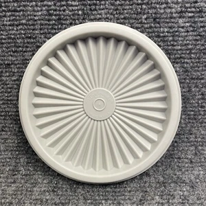 Tupperware 812 Gray Servalier Round Replacement Lid Only 5 1/8" USA - Picture 1 of 3