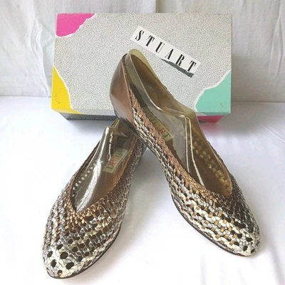 Stuart Weitzman Mujer 8 AAA Cuero Dorado Tejido Cruz Pisos De Colección Años 80 En Caja Foto 1 de 4