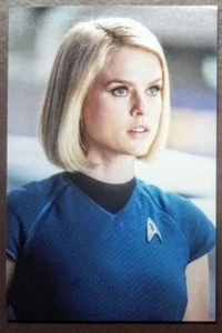 ALICE EVE ALS DR. CAROL MARCUS IN STAR TREK INTO DARKNESS, MATTE FARBE 4X6 FOTO - Bild 1 von 1