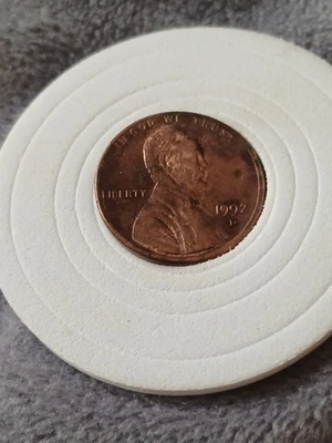 1992 D Lincoln Penny Coin Close AM - Image 1 of 4