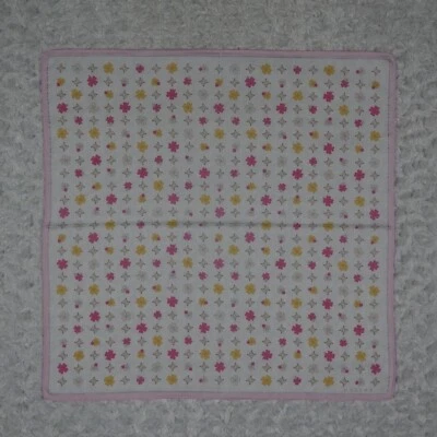 K224 Celine Paris Blanco Rosa Monograma Logo Bufanda Bufandas Bolsillo Cuadrado 19" X 19" Foto 1 de 4