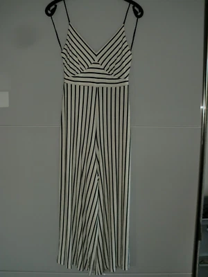 Wie neu ♥ STRADIVARIUS ♥ SOMMER OVERALL ♥ JUMPSUIT ♥ HOSEANZUG ♥ M ♥gestreift - Bild 1 von 4