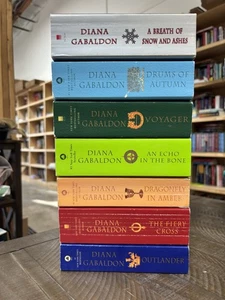 Outlander Book Lot Of 7 Books Diana Gabaldon Mass Market  Paperback - Picture 1 of 1