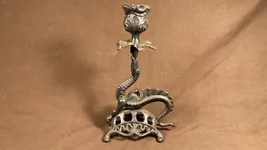Antiguo candelabro gárgola dragón de hierro fundido siglo XIX - Imagen 1 de 10