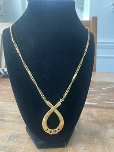 COLLAR COLGANTE CADENA SIMULADA VINTAGE CORONA TRIFARI TONO ORO - Imagen 1 de 6