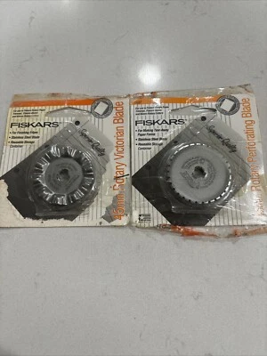 FISKARS 2PK 45mm Perforating And Victorian - Image 1 of 4
