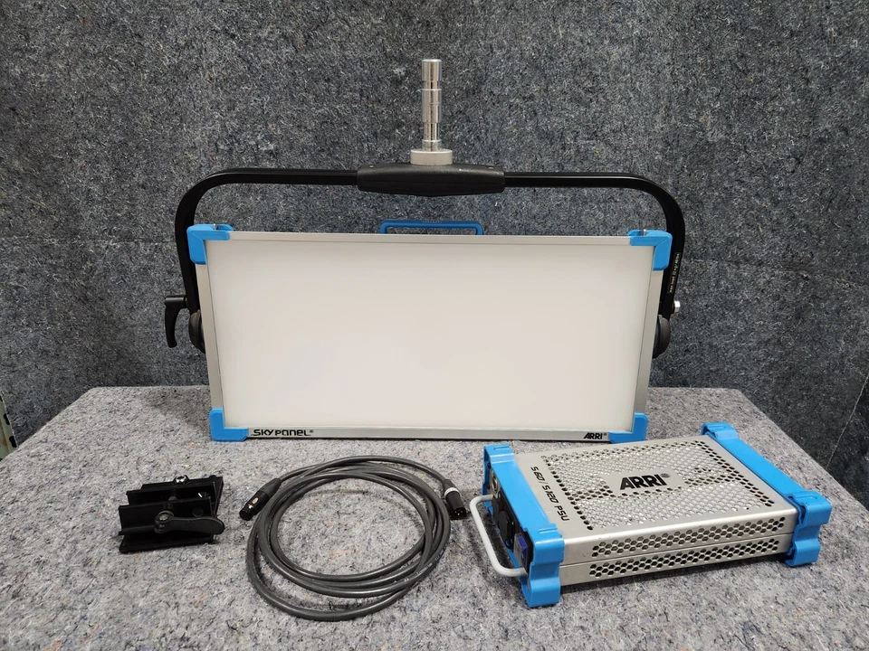 Панель мягкого освещения IRR S60-C SkyPanel RGBW цветная/белая светодиодная с блоком питания синяя - Изображение 1 из 4