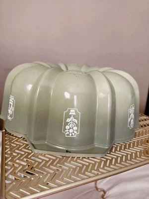 Vintage Nordic Ware Bundt Cake Pan 12 cup Fluted Tube Original Cast Aluminum  - Image 1 of 4