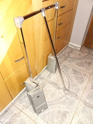 Kleiderlieft, absenkbare Kleiderstange, Einbauschrank, Dachschrägen Schrank, - Bild 1 von 4