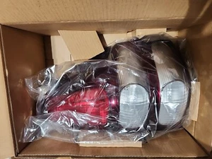 212-19G5R-UE DEPO Kombi Rücklicht für TOYOTA - Bild 1 von 2