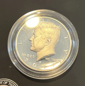 2017 S KENNEDY HALF DOLLAR FROM LIMITED EDITION SILVER PROOF SET $0.50 90% - Picture 1 of 1