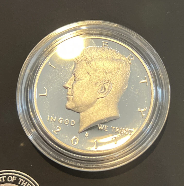 2017 S KENNEDY HALF DOLLAR FROM LIMITED EDITION SILVER PROOF SET $0.50 90% - Image 1 of 1