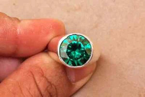 Anillo Esmeralda Corte Diamante, Piedras Preciosas Redondas Plata de Ley 925 para Hombre y Mujer - Imagen 1 de 4