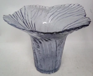 RARE Vintage Viking Windswept Lavender Lilac Teaberry Swung Vase 6.25" x 7.5" - Picture 1 of 3