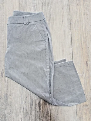 Pantalones cortos a rayas de pierna ancha para mujer 4 grises informales carrera tiro medio elásticos Foto 1 de 4