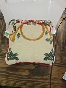 Vintage NWT BM Jabara 100% Wool Needlepoint Pillow 13"x13" Horn And Holly - Picture 1 of 10