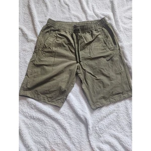 Pantaloncini Nike verdi uomo vintage - taglia L - Foto 1 di 9