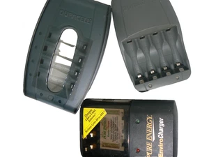 Lot of 3 Black Wall-Plug Battery Chargers – TRUE ENERGY TE-100 + 2 Duracell - Bild 1 von 2