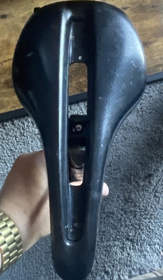 Bontrager Verse Pro Cycling Saddle 145mm 7x9mm Carbon Rails Black - Image 1 of 4