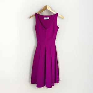 Mini Vestido Chiara Boni Fucsia Fit & Flare - Imagen 1 de 7