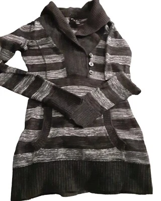 Suéter de manga larga Guess para mujer talla XS  Foto 1 de 3