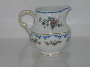CH. FIELD HAVILAND LIMOGES PORCELAIN CREAMER FLORAL DESIGN WITH BLUE AND GOLD AC - Picture 1 of 7