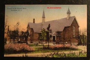 IGLESIA DEL CORAZÓN SAGRADO, PINEHURST, CAROLINA DEL NORTE, Fotografía - Imagen 1 de 1