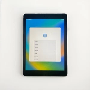 Apple iPad 5th Generation 32GB (READ DESCRIPTION) - Picture 1 of 4