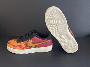 New Youth 5 / Donna 6.5 - Nike Air Force 1 PRM - Capodanno cinese AV5167-600 - Foto 1 di 6