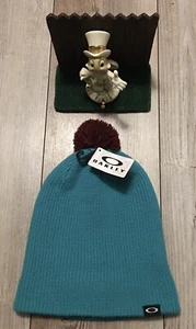 Oakley Pegasus Pom Beanie Peacock Blue with Maroon Ball New $45 - Picture 1 of 4