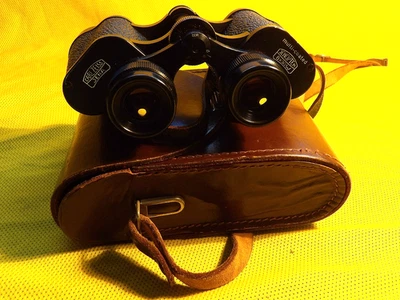 VINTAGE PAIR  CARL ZEISS JENA  JENOPTEM  8 X 30  BINOCULARS IN LEATHER CASE - Image 1 of 4