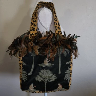 Bolso de mano vintage LA DEE DA ribete de plumas mono palmeras forro de terciopelo leopardo Foto 1 de 4