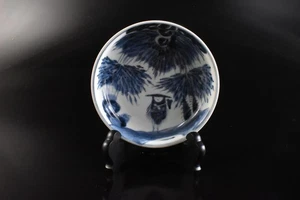S2600: Japanese Old Imari-ware Blue&White Person Flower Muffle painting PLATE - Picture 1 of 7