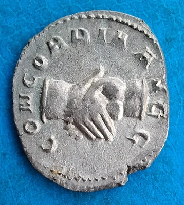 Herennius Etruscus, Antoninian CONCORDIA AVGG - Image 1 of 4
